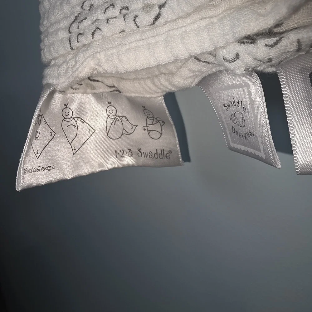 Swaddle Designs Baby Musslin Hedgehog Swaddle  Blanket White‎ Gray Cotton 40x43